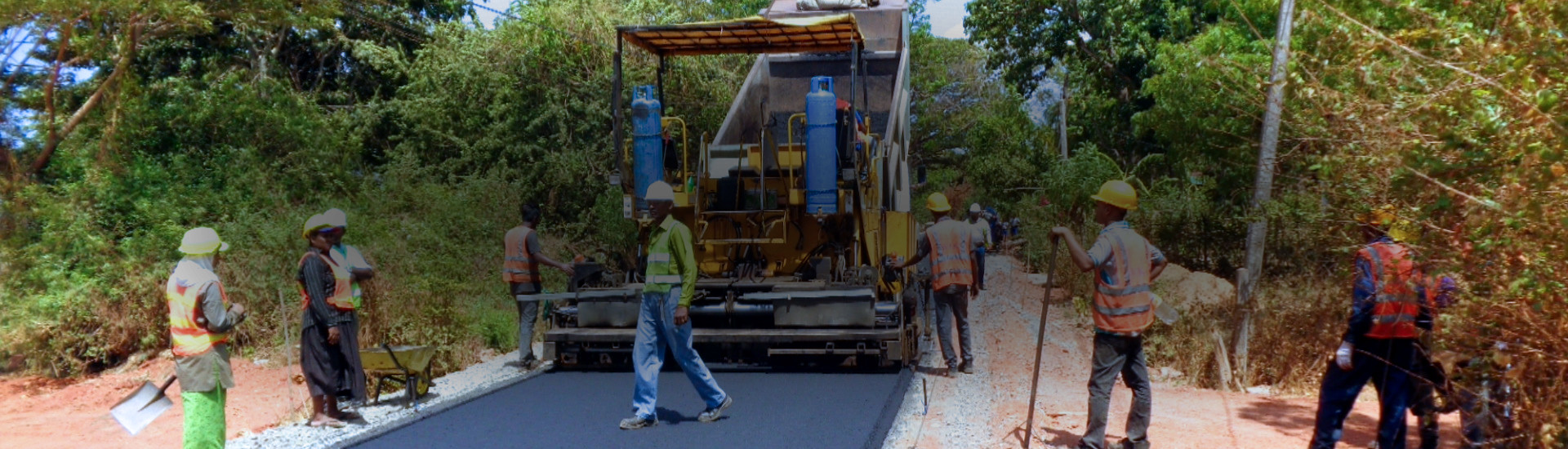 මාර්ග සංවර්ධන, ප්‍රවාහන, විදුලිබල හා බලශක්ති සහ නිවාස හා ඉදිකිරීම් අමාත්‍යාංශය